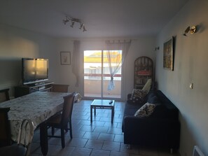 Living area - Appartement 64 m² à 200 m de la Plage Tout Confort. Idéal Pour Famille (Six-Fours-les-Plages)
