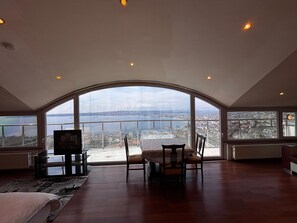 تناول الطعام