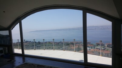 RAYA WONDERFUL SEA VIEW, SWIMMING POOL AND CITY CENTER..8+1 500 Sq Private Villa