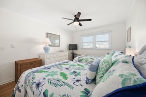 1 bedroom, iron/ironing board, free WiFi