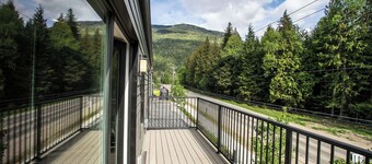 L'Austin Rêve by Revelstoke Vacations