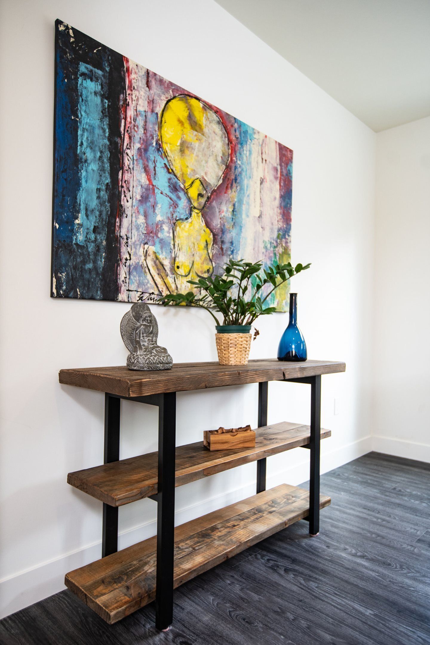 Condo | Living area | 40-inch flat-screen TV with digital channels