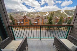Property grounds - Mountain Getaway | Balcony & Summer Activities (Keystone)