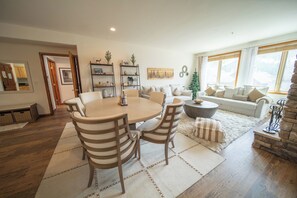 Interior - Modern Condo with a Short Walk to the Village! (Keystone)