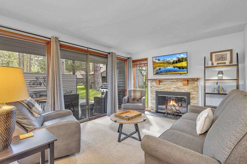 TV, fireplace, offices