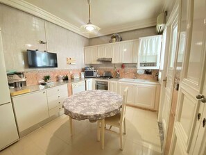 Apartment, 2 Bedrooms | Interior - Ennasr :luxury S+2 Apart, Perfect for Families (Ariana)