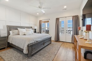 4 عدّة غرف نوم ومكواة/لوح كي وخدمة الإنترنت وملاءات أسرّة