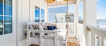 Lake Escape at River Rocks Plantation