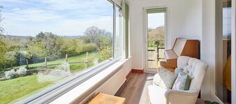 Host & Stay | Manifold