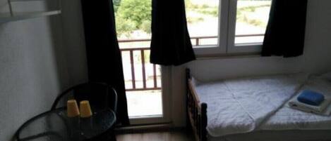 9 bedrooms, iron/ironing board, WiFi, bed sheets