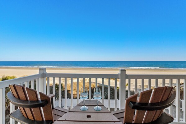 Property grounds - Seaclusion: Oceanfront Luxury in Murrells Inlet (Murrells Inlet)