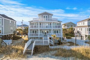 Exterior - Seaclusion: Oceanfront Luxury in Murrells Inlet (Murrells Inlet)