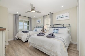 4 bedrooms, iron/ironing board, free WiFi, bed sheets
