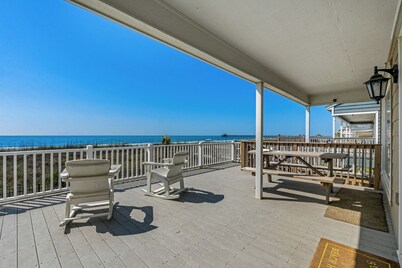 Sundancer: Oceanfront w/ Poolside Bliss & Amazing Views, Pet Friendly