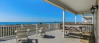 Sundancer: Oceanfront w/ Poolside Bliss & Amazing Views, Pet Friendly