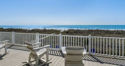 Sundancer: Oceanfront w/ Poolside Bliss & Amazing Views, Pet Friendly
