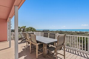 Outdoor dining - Sandy Toes: Oceanfront Home w/ Pool & Pet Friendly (North Myrtle Beach)
