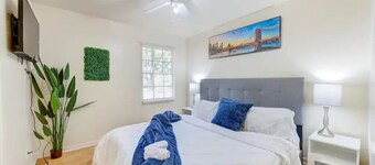 Arcade - 7000 games, King beds by West end