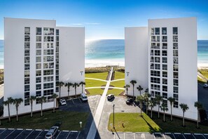 Condo, 2 chambres | Extérieur