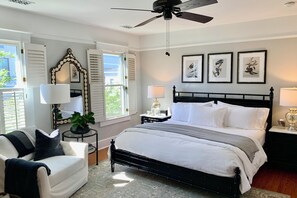 3 soverom, skrivebord, strykejern/-brett og wi-fi (inkludert)