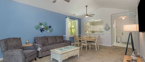 Condo, 2 Bedrooms | Interior