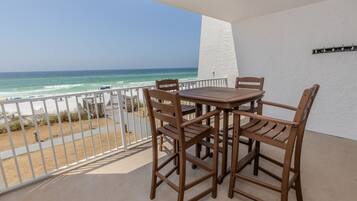 Condo, 2 Bedrooms | Outdoor dining