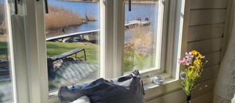 Mysig Sjönära Stuga Utanför Mariefred med Tillgång Till Bastu och Brygga