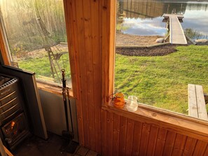 Interior - Mysig Sjönära Stuga Utanför Mariefred med Tillgång Till Bastu och Brygga (Södermanlands län)