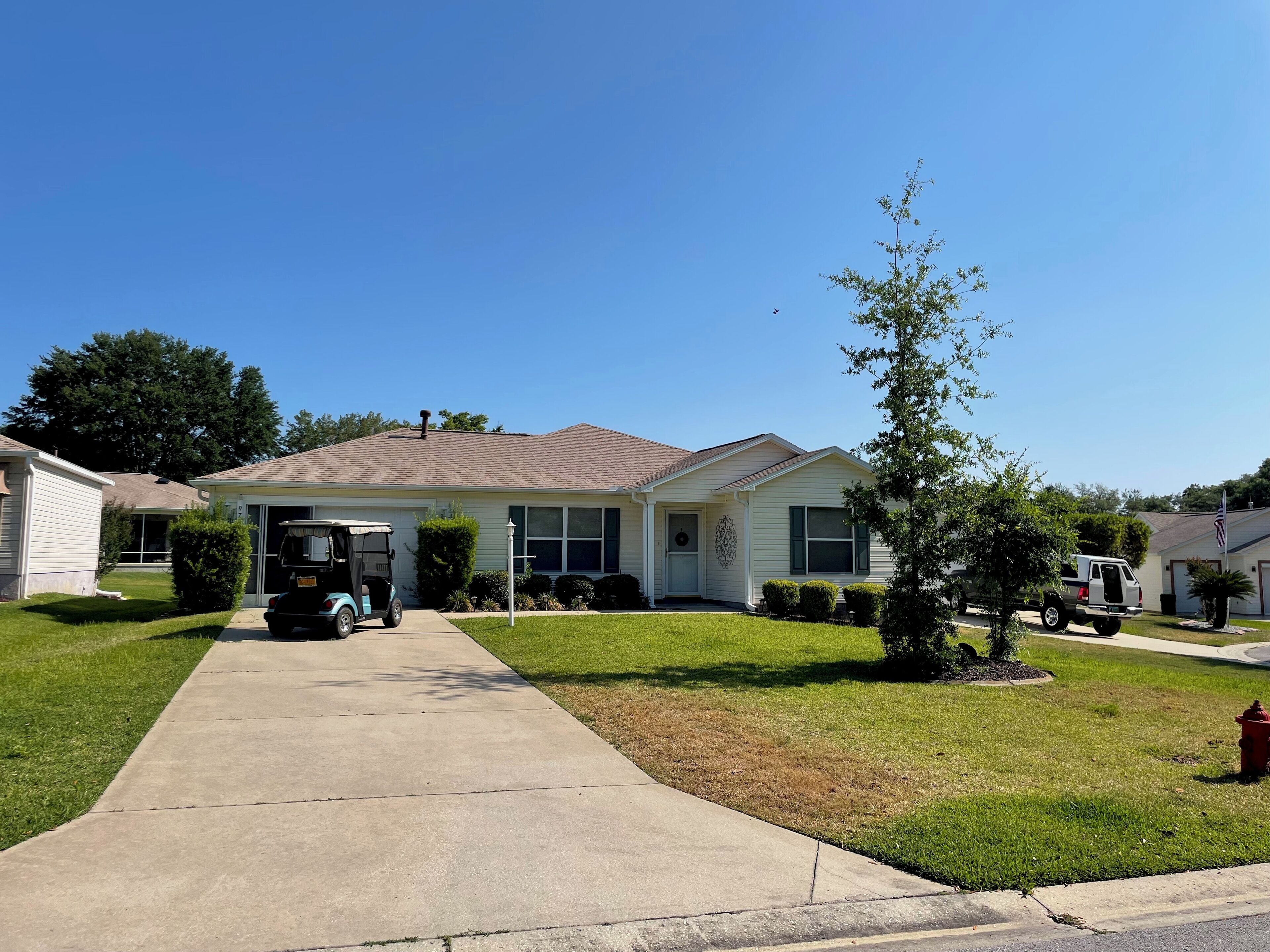 CALL TODAY FOR SUMMER DISCOUNT in Cozy Retreat w/Large Lanai, Golf Cart.