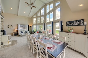 House (4 Bedrooms) | Interior - Beachfront Sagle Retreat w/ Boat Dock & Lift (Sagle)
