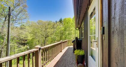 Fire Pit + Community Perks: Murphy Family Cabin!