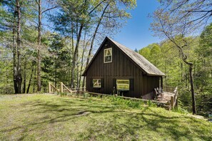 House (2 Bedrooms) | Interior - Fire Pit + Community Perks: Murphy Family Cabin! (Murphy)