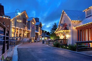 Exterior - Seashell Haven 2811-Sleeps 4 (Miramar Beach)