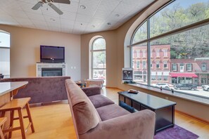 Apartment (2 Bedrooms) | Interior - Mcgregor Condo w/ Brewery On-site: Steps to River! (McGregor)