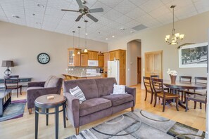 Apartment (2 Bedrooms) | Interior - Mcgregor Condo w/ Brewery On-site: Steps to River! (McGregor)