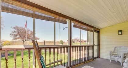 Prairie du Chien Home w/ Yard: 3 Mi to River!
