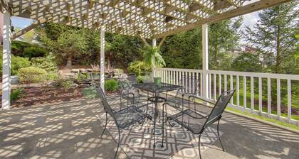 Pet-friendly New Kensington Apt w/ Shared Perks