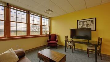 Apartment (0 Bedroom) | Interior