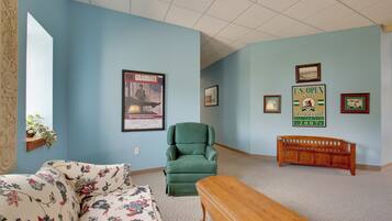 Apartment (0 Bedroom) | Interior