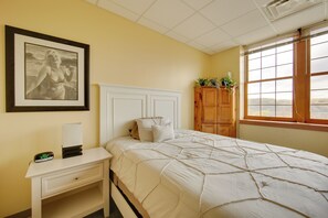 Apartment (0 Bedroom) | Interior