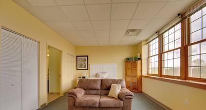 Day Trip to Pittsburgh: Comfy New Kensington Apt!