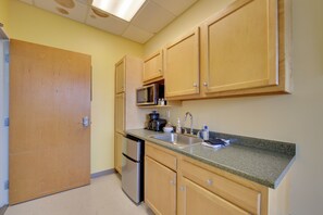 شقة (0 Bedroom) | المنشأة من الداخل