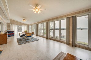 Interior - Lakefront Troutman House w/ Spectacular Sunsets! (Troutman)