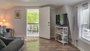 House (1 Bedroom) | Interior - 5 Mi to Columbia: Pet-friendly Culleoka Home (Culleoka)