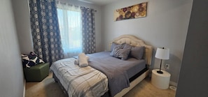 2 bedrooms, iron/ironing board, free WiFi, bed sheets