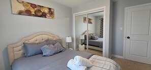 2 chambres, fer et planche à repasser, accès au Wi-Fi (inclus)
