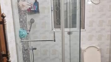 Shower, towels, soap, shampoo