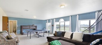 Family Ranch on 14 Acres +Wiffle Ball & Disc Golf Course and Large Game Room