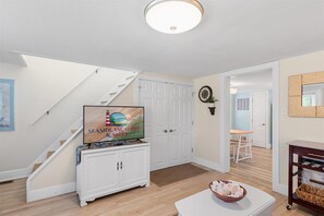 Interior - Love and Luck on Chincoteague Island! (Chincoteague Island)