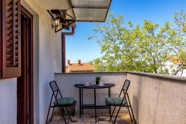 Perhehuoneisto, 1 makuuhuone (Holiday Home Sladonja - Apartment 01) | Parveke